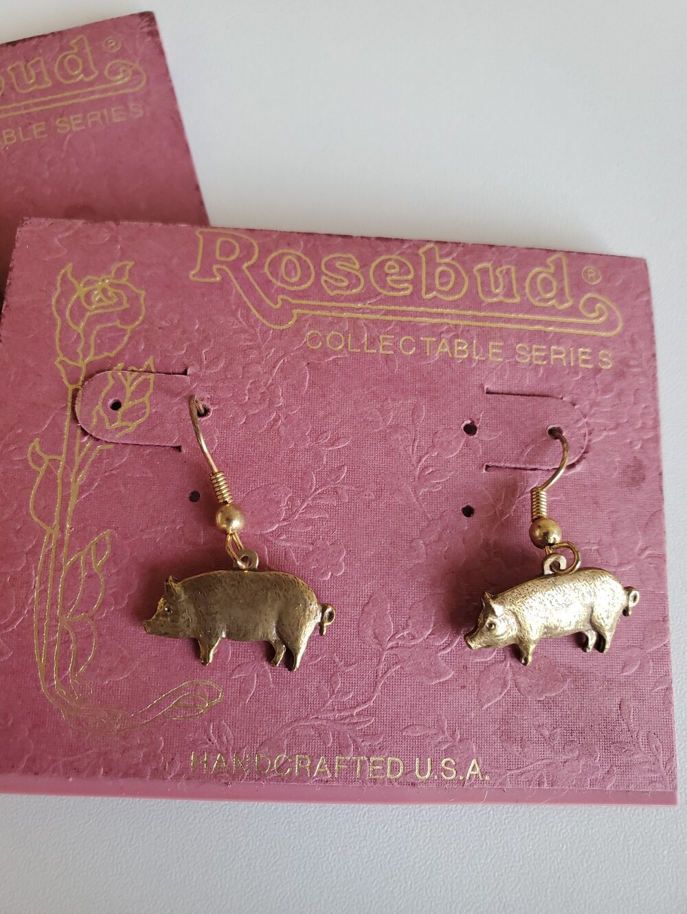 New Rosebud Pig Earrings And Brooch Set - Picture 6 of 10